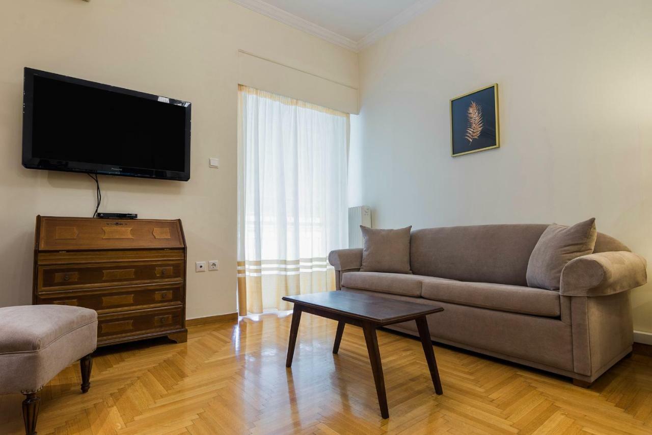 Classy 2 Bedroom Apartment Near Acropolis & Metro アテネ エクステリア 写真