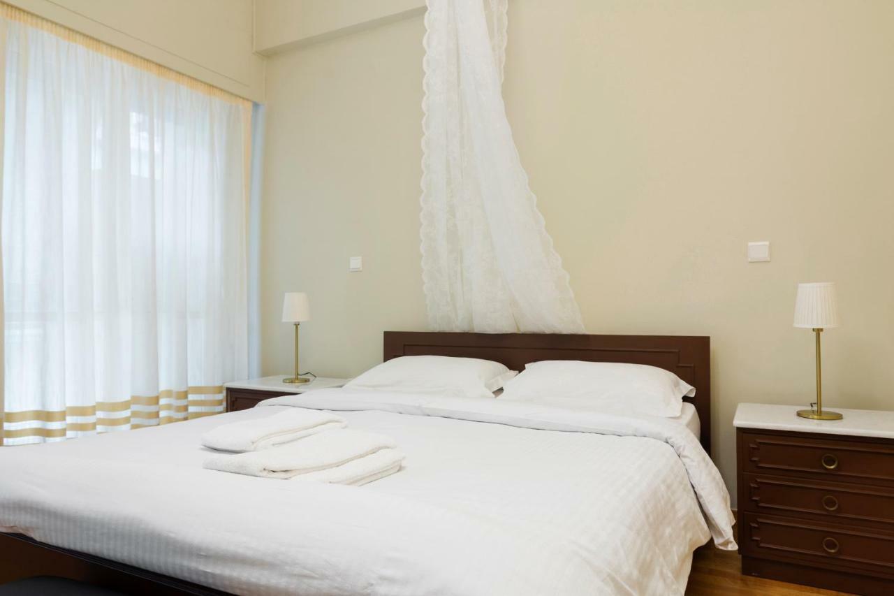 Classy 2 Bedroom Apartment Near Acropolis & Metro アテネ エクステリア 写真